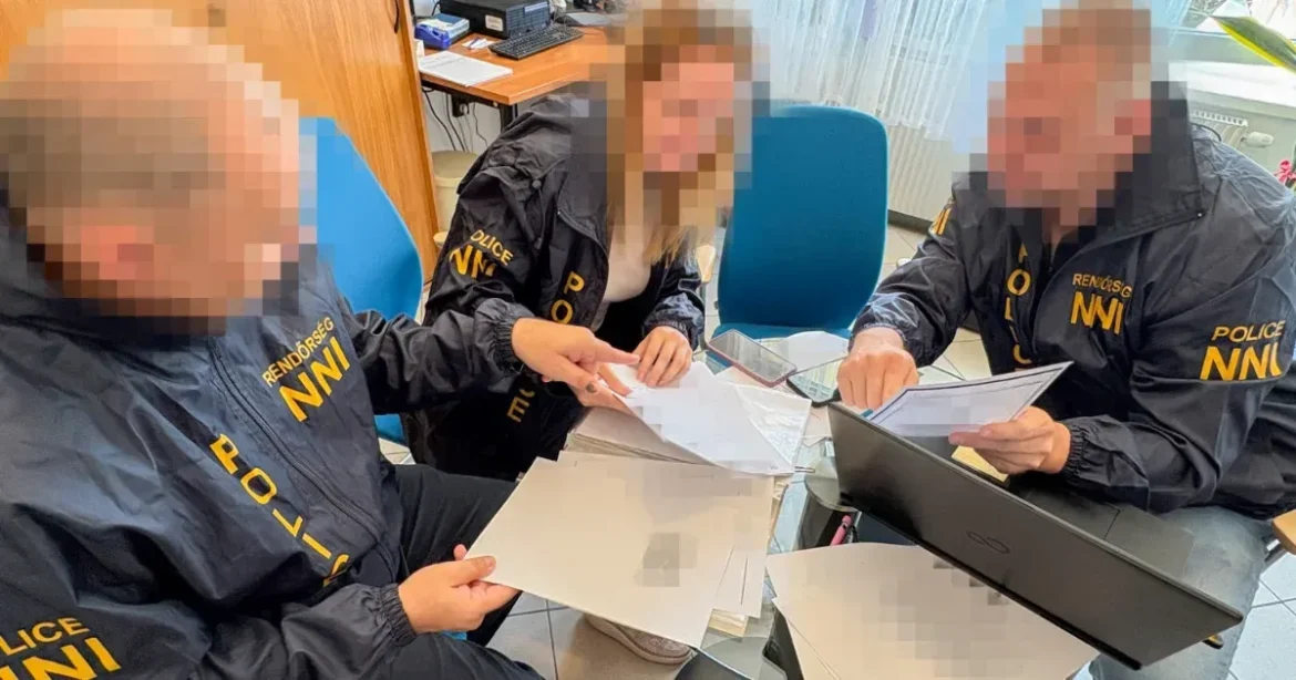 Adatokat mentett a rendőrség az onkológiai intézetben tartott házkutatáson