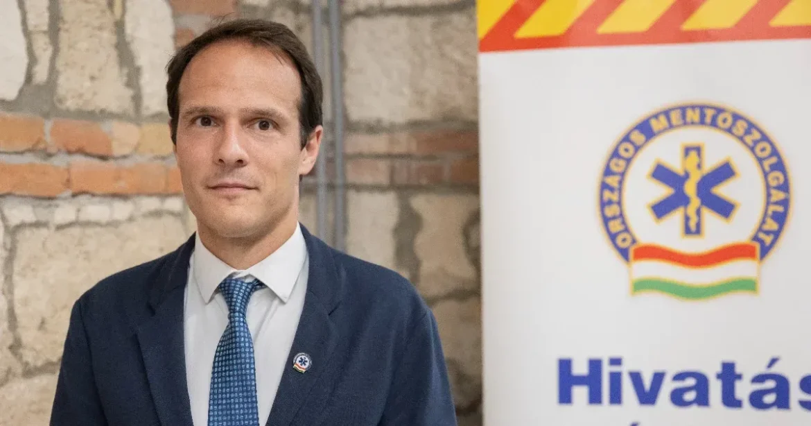 Bocsánatot kért az Országos Mentőszolgálat főigazgatója a félresikerült posztjuk miatt