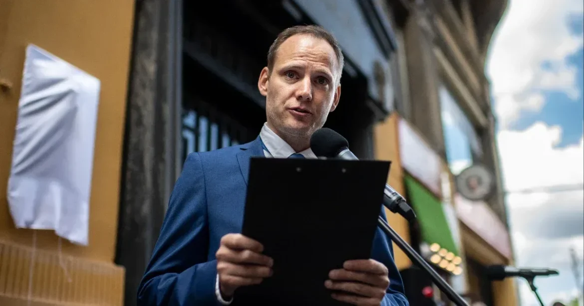 Bödőcs szerint a Biblia irodalmi alkotás, mert nem megy neki az erőből hitt hit