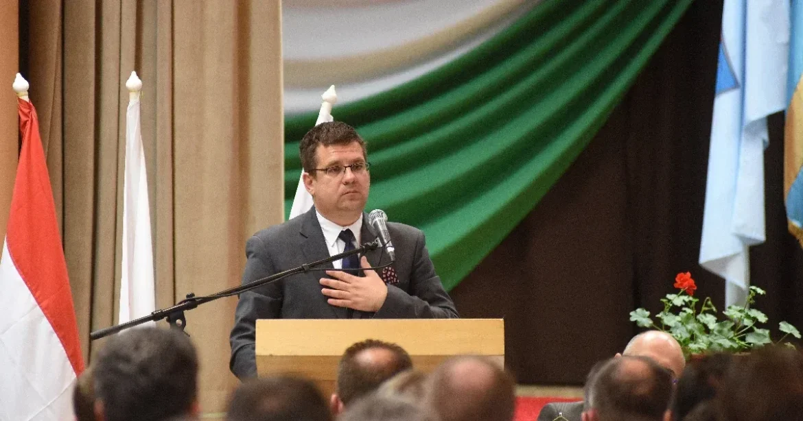 Botrányhalmozó volt miniszter, akit a leggazdagabb képviselőként vihetnek majd el