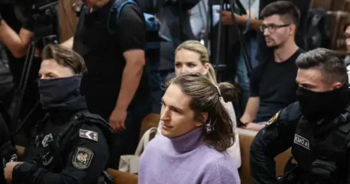 Enyhítették az antifa-ügy vádlottjainak ítéletét, Maja T. hét év szabadságvesztést kapott