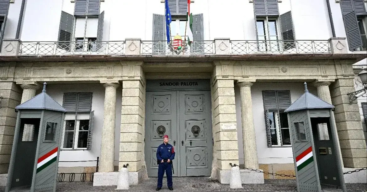 Katonák és rendőrök őrzik majd az állami épületeket