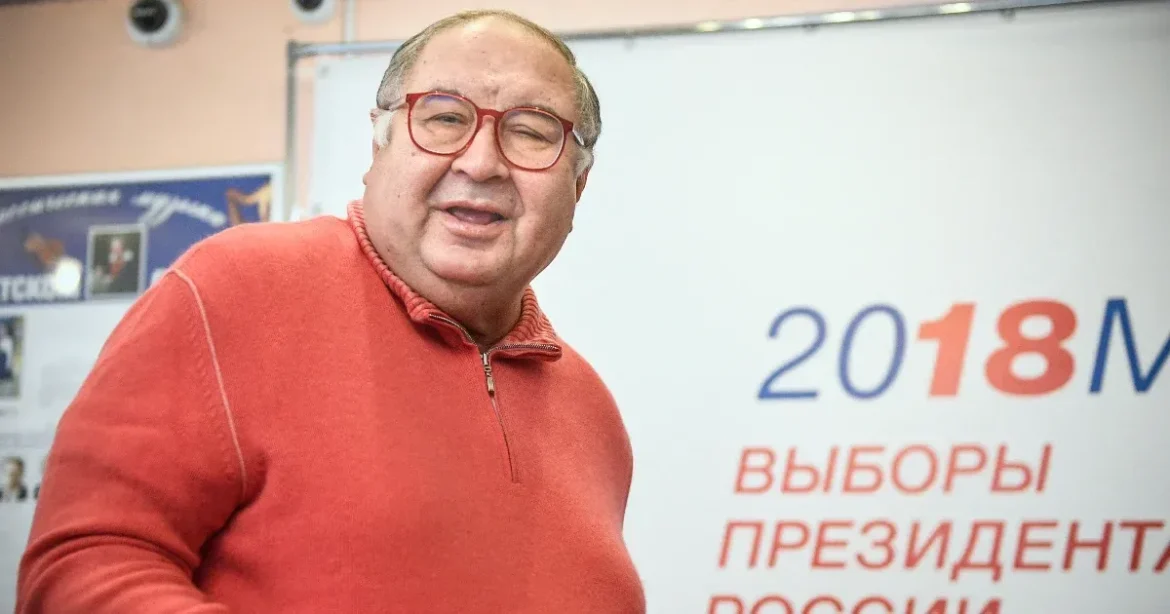 Két orosz oligarcha elleni uniós szankciókat ejtettek