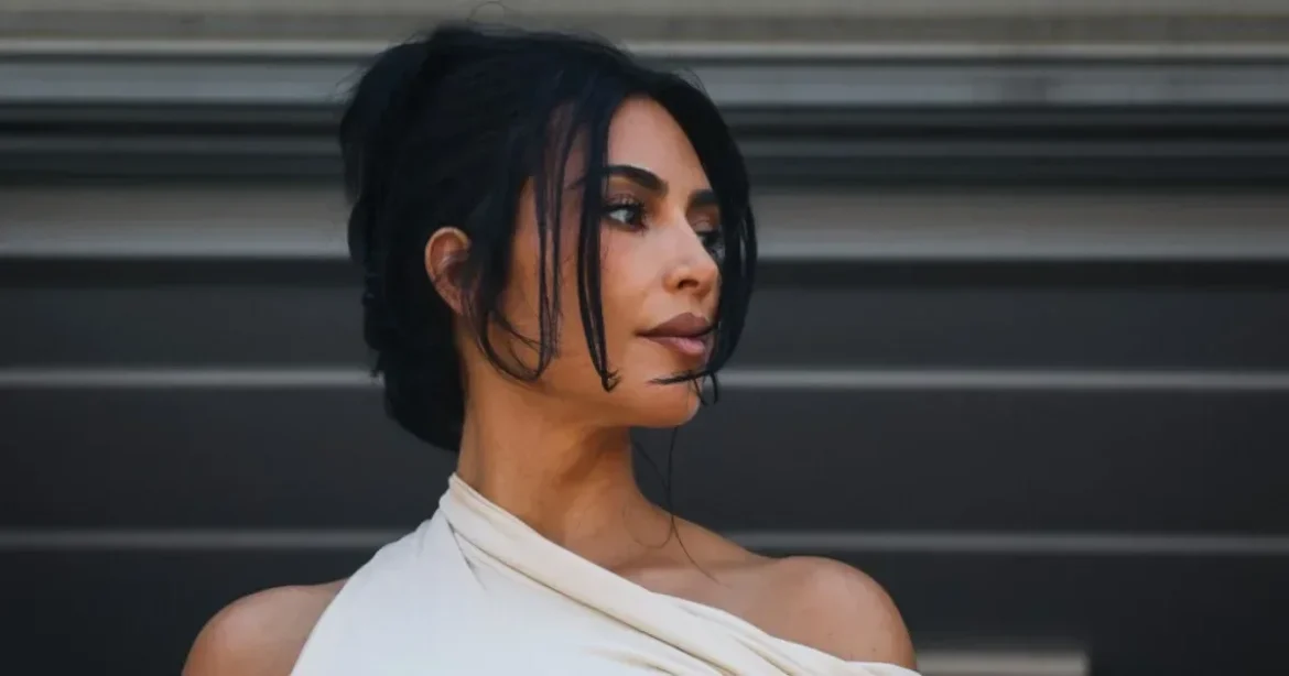Kim Kardashian 1 eurót kapott, a hotelportás 109 ezret az ékszerrablás után