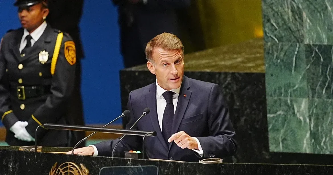 Macron az ENSZ Közgyűlésén Trumpot is bírálta: „Ez a barbár tettek új korszaka”