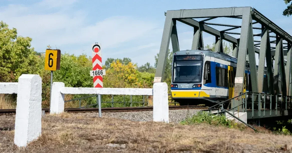 Megrepedt algyői híd miatt lassabban jár a tram-train