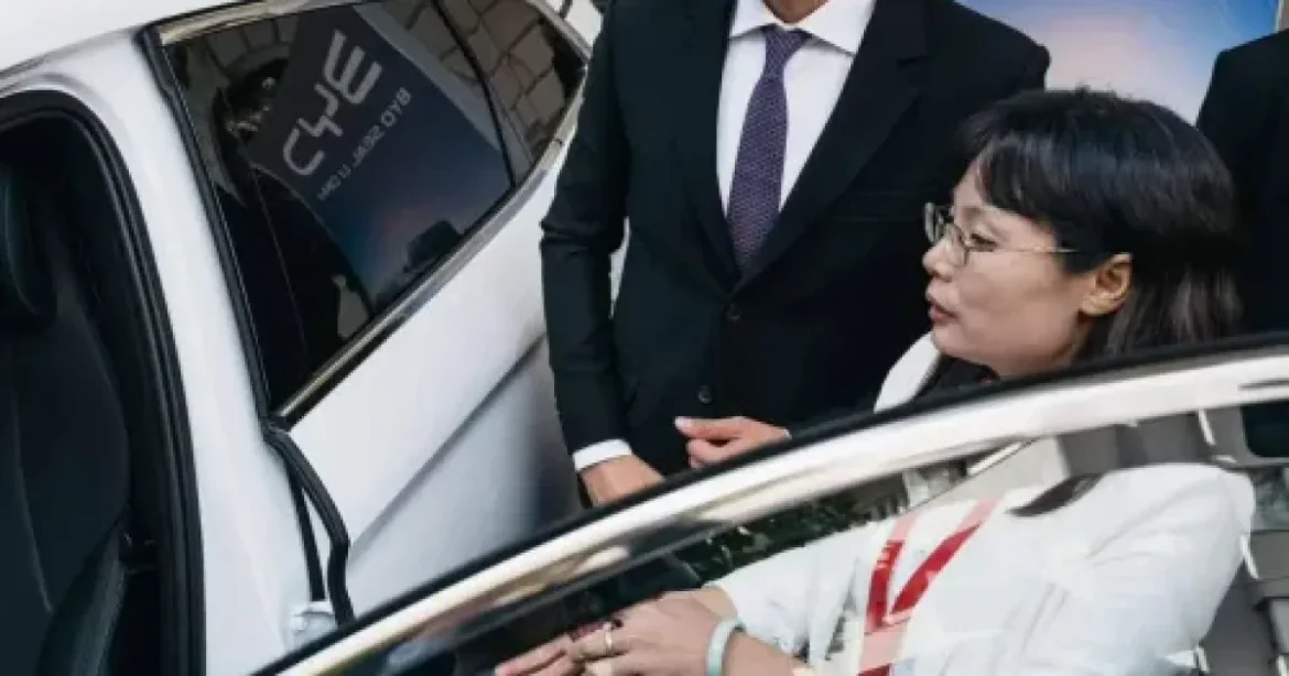 Nemzetbiztonsági elnök Szijjártó adataiért küzd, bürokrácia gáncsolja