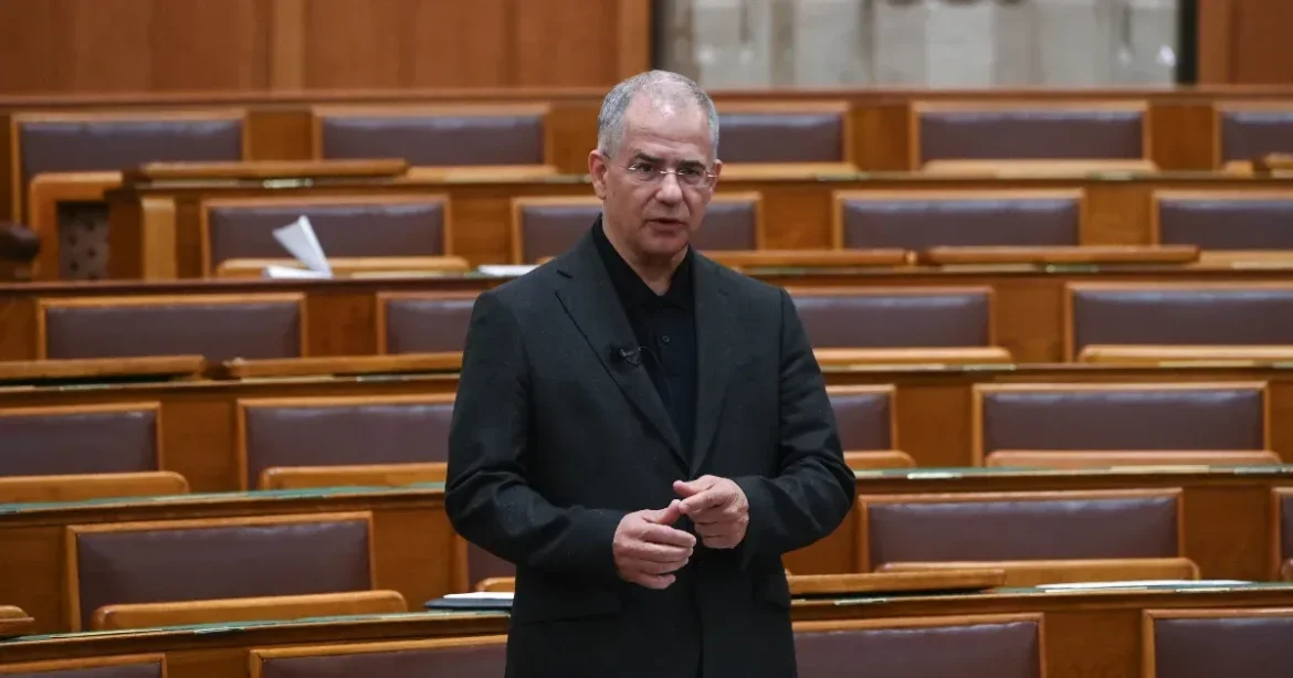 Tarr minisztériuma felülbírálta Kósa Lajosék utónévtörléseit, új szabályozás készül