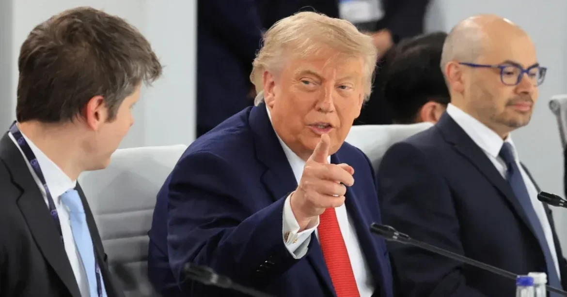 Trump átvágta az MI gordiuszi csomóját, és szuperintelligenciának nevezte el