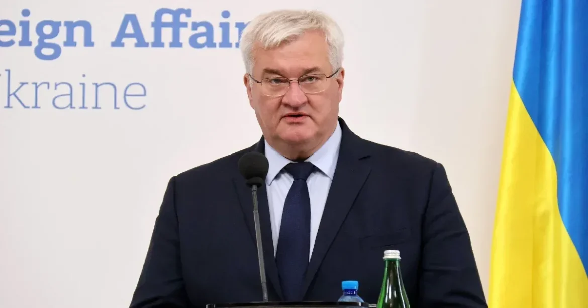 Ukrán külügyminiszter: Orbán távozott, de az elszigetelődést hozó politikája tovább él