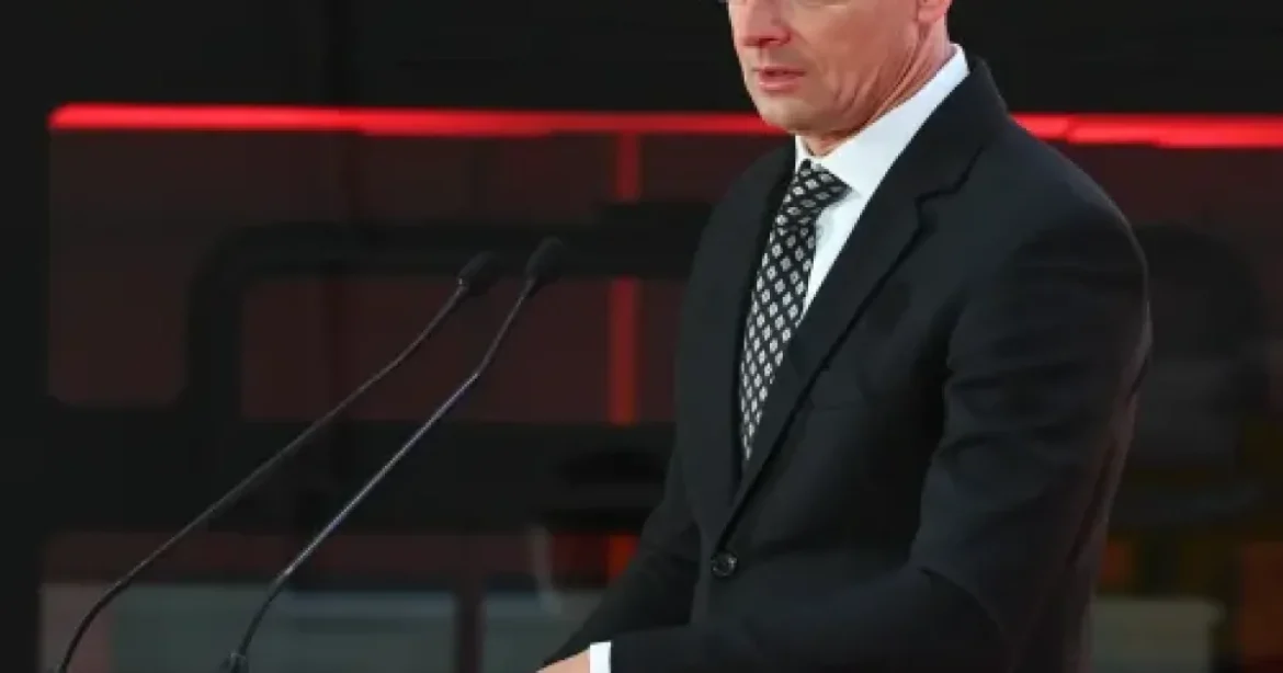 Szijjártó Péter meghallgatását kezdeményezték a Nemzetbiztonsági Bizottság előtt